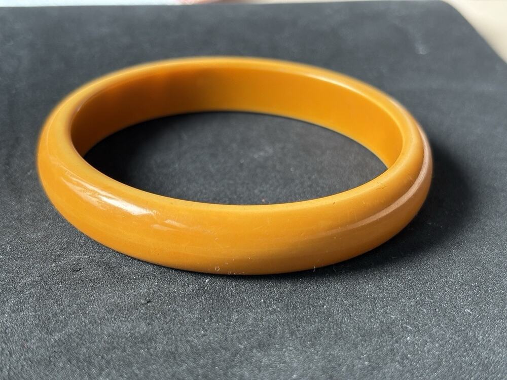 Art Deco Two Toned Domed Butterscotch BAKELITE Vintage Bangle Bracelet 2.5”